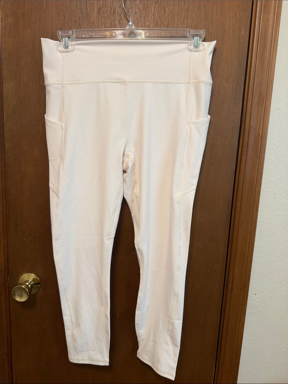 Fabletics Cream High-Waist Pocket Leggings Sz XL